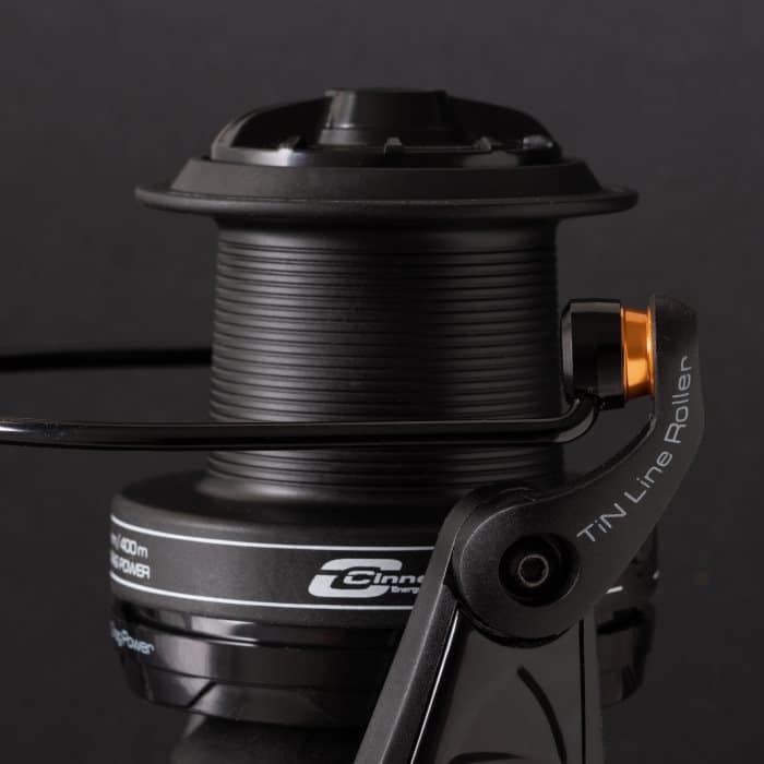 Carrete Cinnetic Sky Line Surf DS 7000 CRBK disponible en tienda