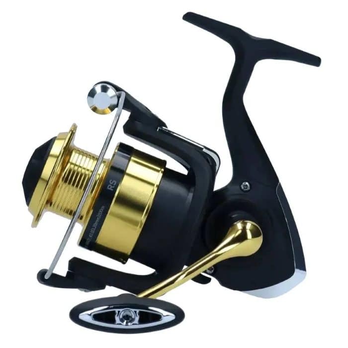 Carrete Daiwa RS 4000 de spinning para pesca con señuelos artificiales