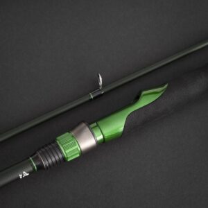 Caña de spinning Cinnetic Armed Predator Perch con portacarretes verde camaleónico